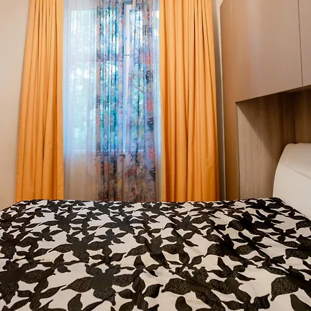 Апартамент Elite Place *