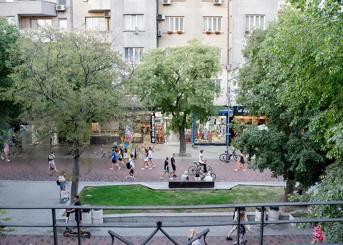 Elite Place Apartment *